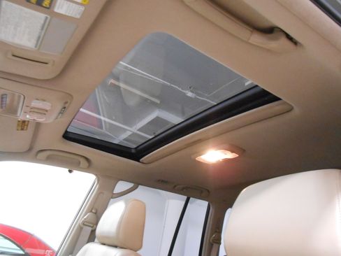 Used 2007 Lexus LX 470 image 14