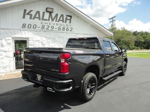 Used 2022 Chevrolet Silverado 1500 4x4 Crew Cab Custom Trail Boss image 7