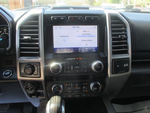 Used 2020 Ford F150 Platinum image 6
