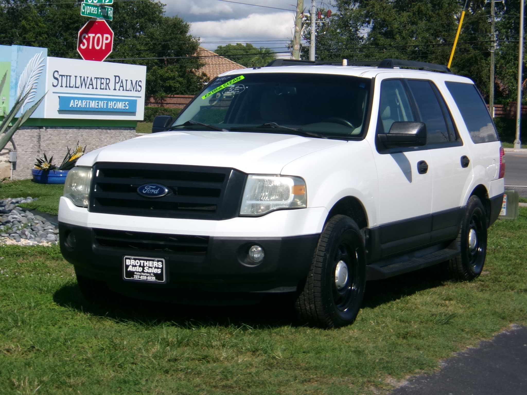 Used 2012 Ford Expedition 2WD XL image 1