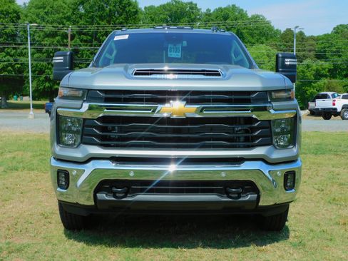 New 2026 Chevrolet Silverado 3500 4x4 Crew Cab LT image 8