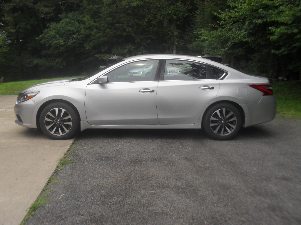 Used 2017 Nissan Altima 2.5 SV Sedan FWD image 5