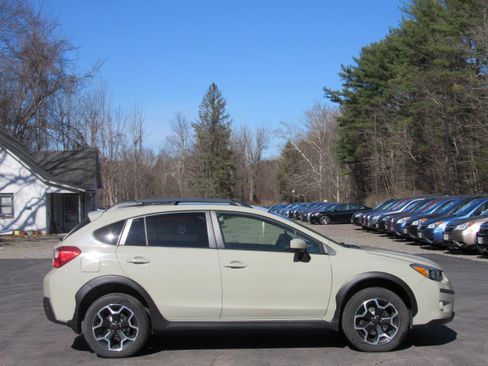 Used 2015 Subaru XV Crosstrek 2.0i Premium image 9
