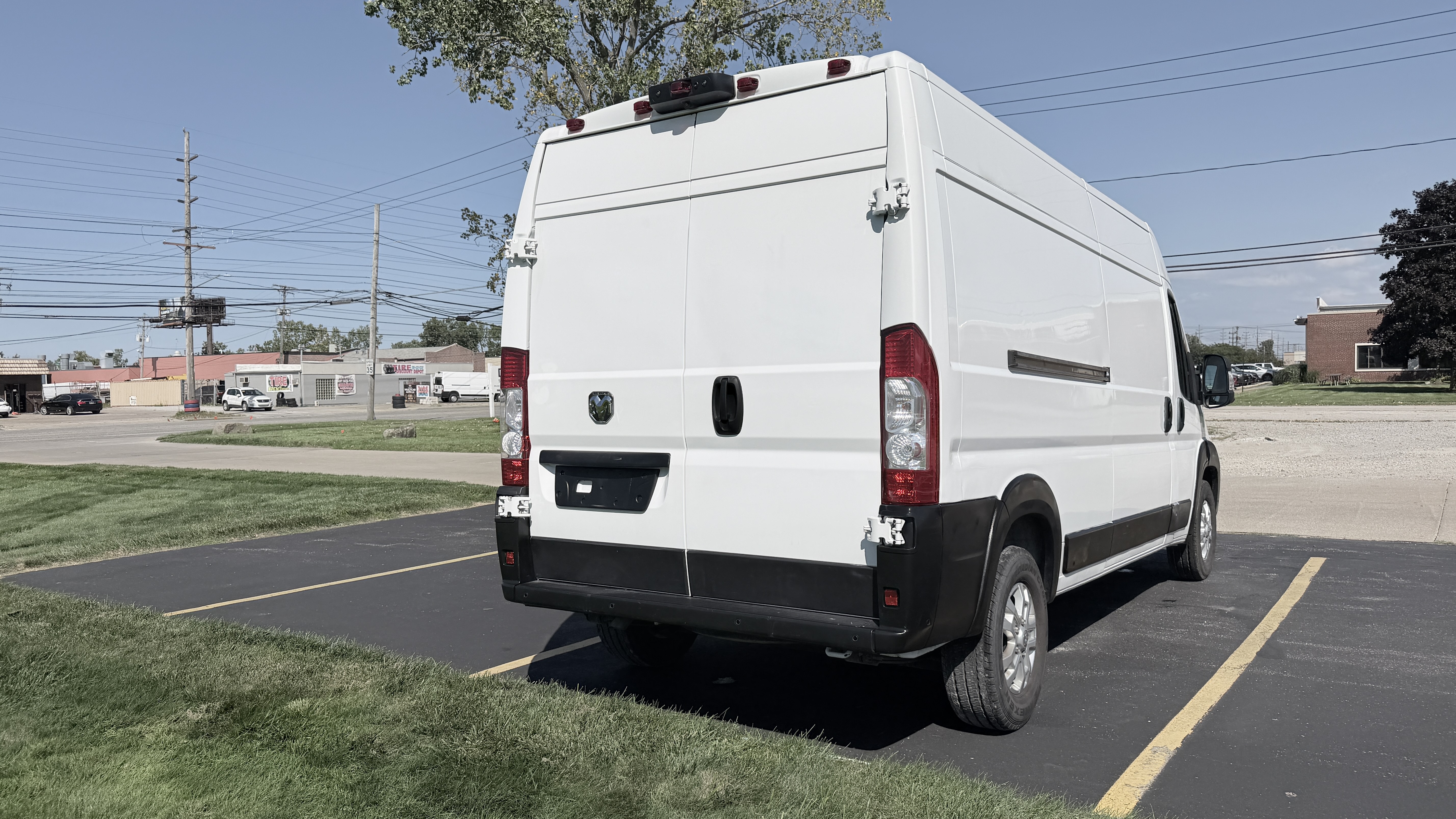 Used 2024 RAM ProMaster 2500 159 High Roof FWD image 3