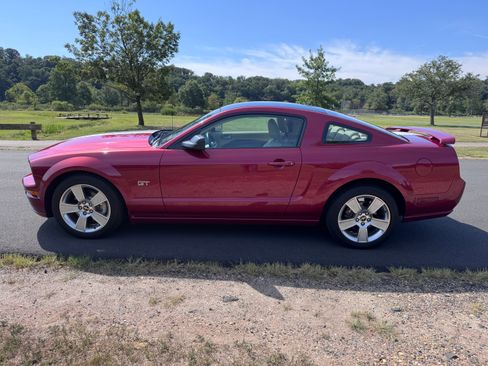 Used 2006 Ford Mustang GT Premium image 26