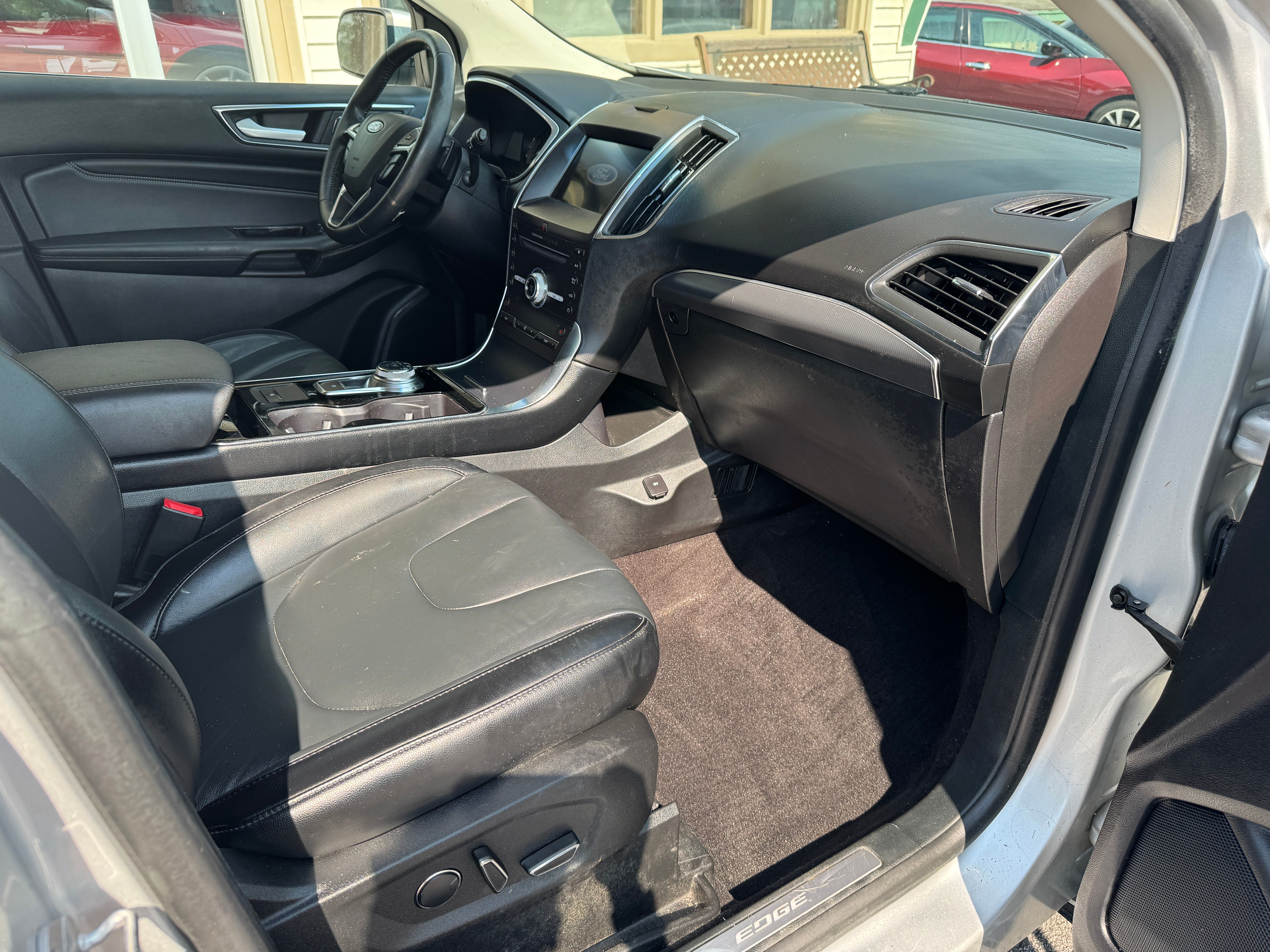 Used 2019 Ford Edge AWD Titanium image 13