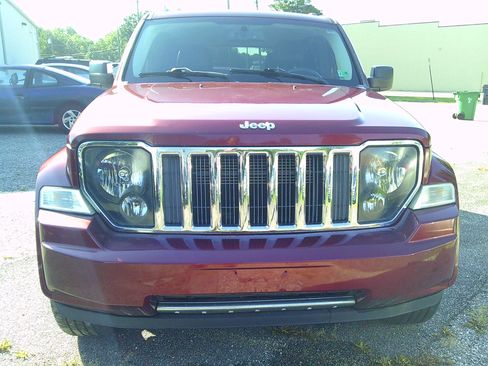 Used 2012 Jeep Liberty 4WD Limited Jet image 2