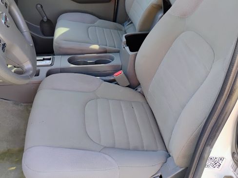 Used 2014 Nissan Frontier image 5