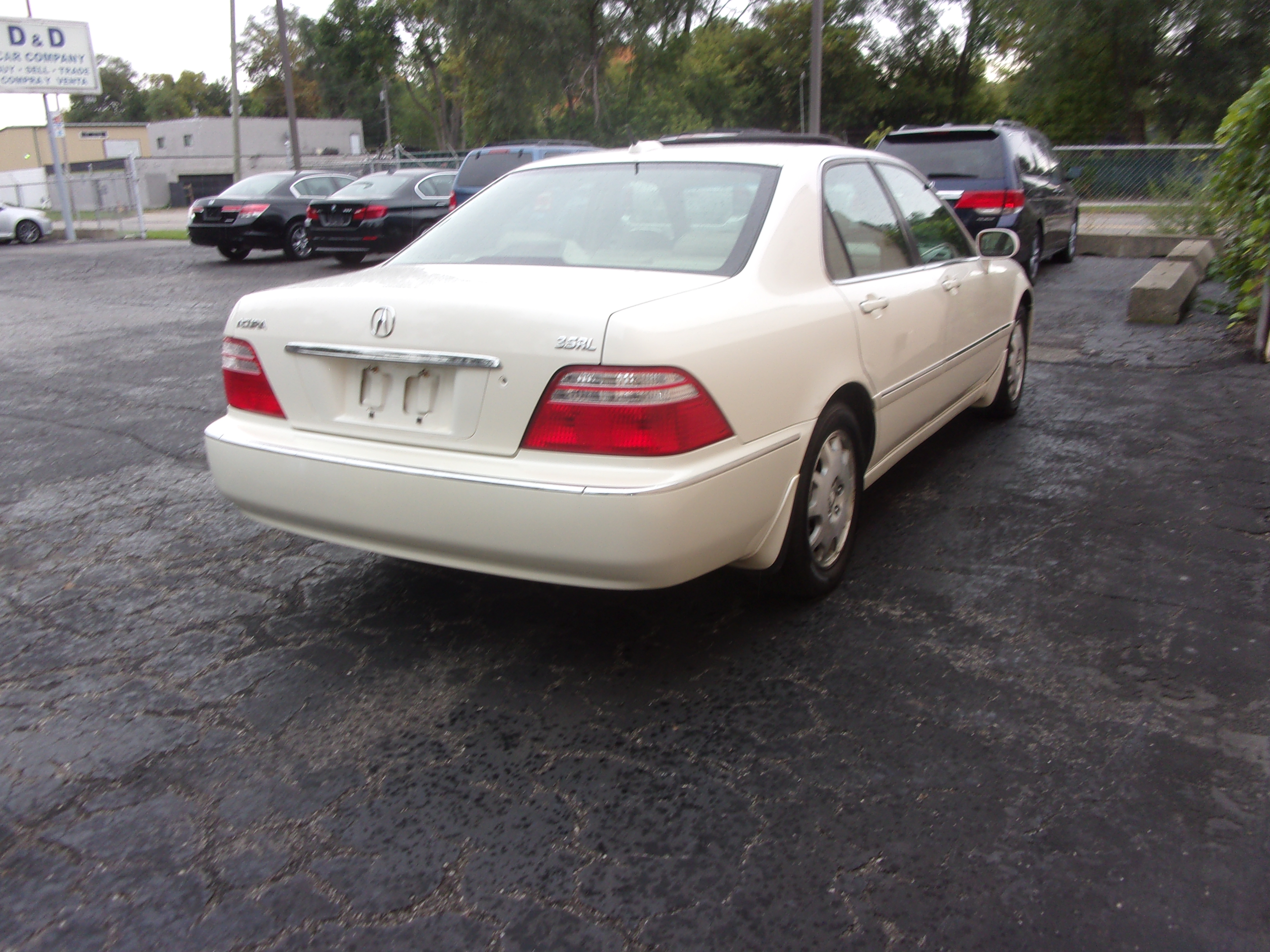 Used 2004 Acura RL w/ Navigation FWD image 4