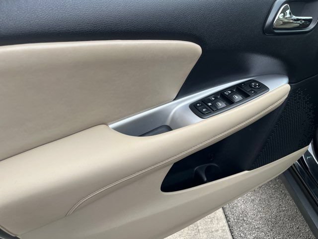 Used 2012 Dodge Journey SXT w/ Flexible Seating Group AWD/4WD image 24