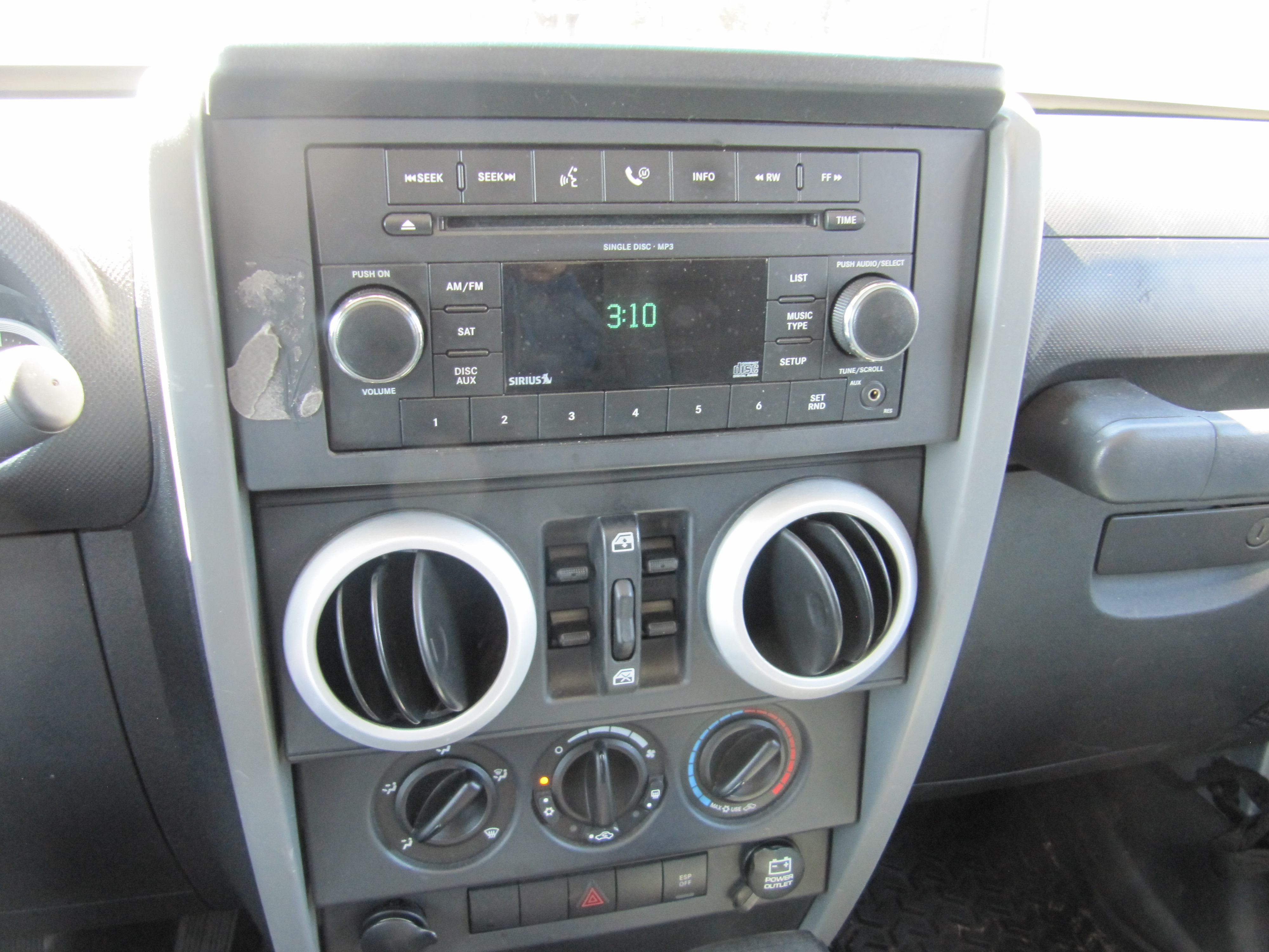Used 2008 Jeep Wrangler Unlimited Sahara AWD/4WD image 12
