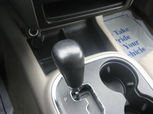 Used 2012 Dodge Durango SXT image 12