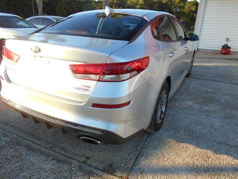 Used 2020 Kia Optima LX image 6