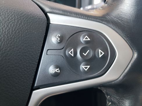 Used 2022 Chevrolet Colorado LT image 8