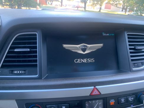 Used 2016 Hyundai Genesis 3.8 image 21