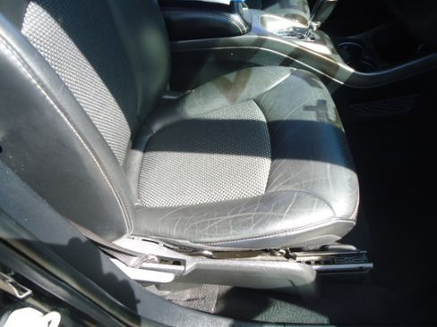 Used 2020 Dodge Journey FWD Crossroad image 16