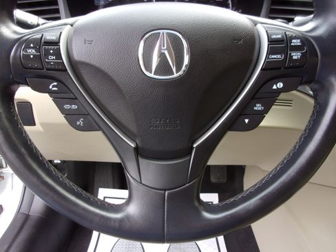 Used 2016 Acura ILX w/ Premium Package FWD image 12
