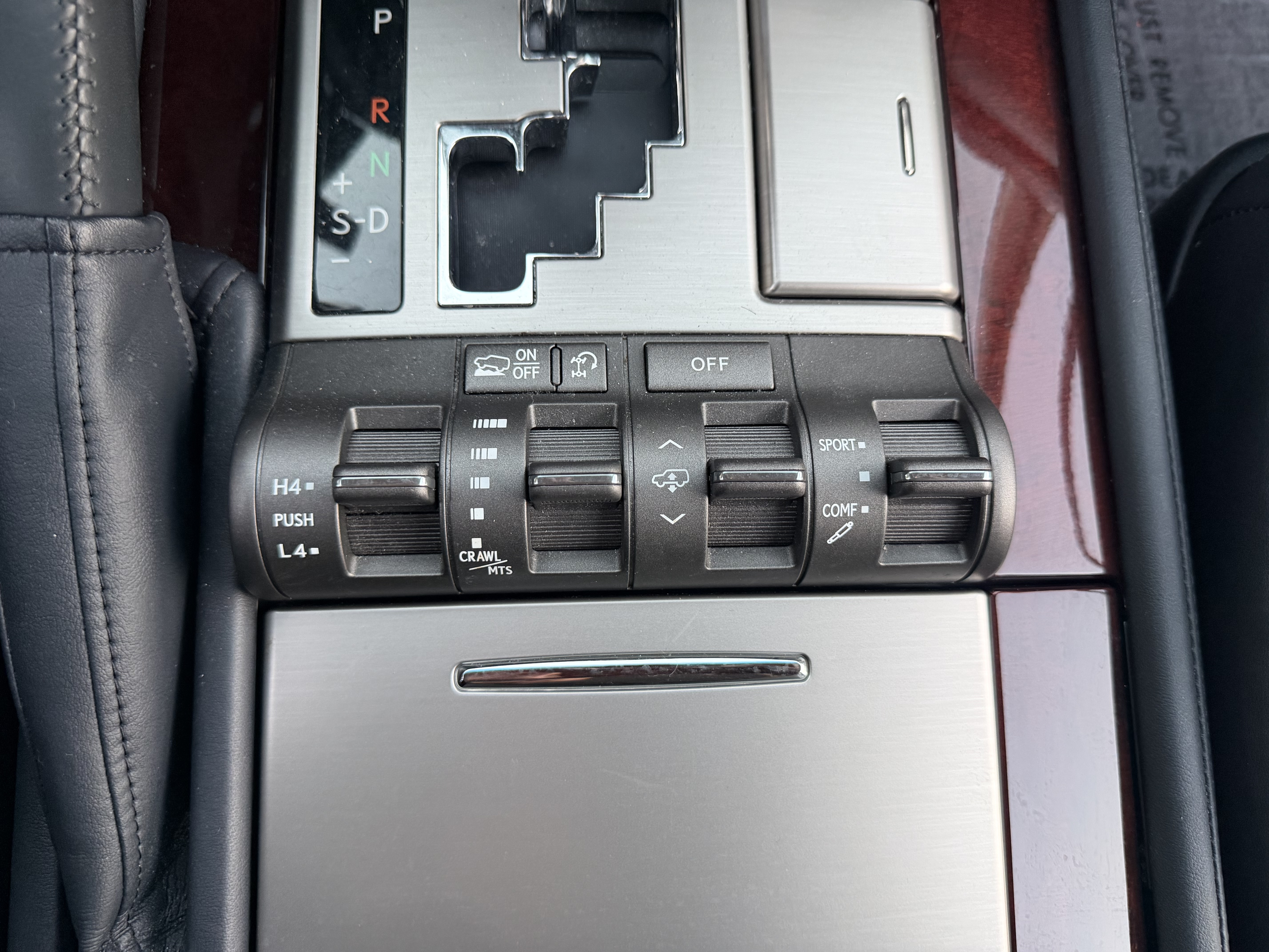 Used 2015 Lexus LX 570 4WD image 43