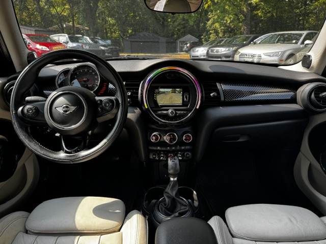 Used 2017 MINI Cooper S 4-Door Hardtop FWD image 19