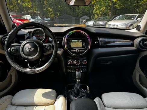 Used 2017 MINI Cooper S 4-Door Hardtop FWD image 19