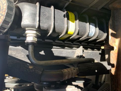 Used 2000 GMC Sonoma SL image 13