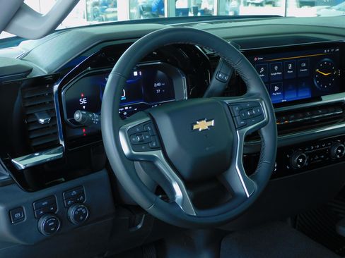 Used 2023 Chevrolet Silverado 1500 LT image 19