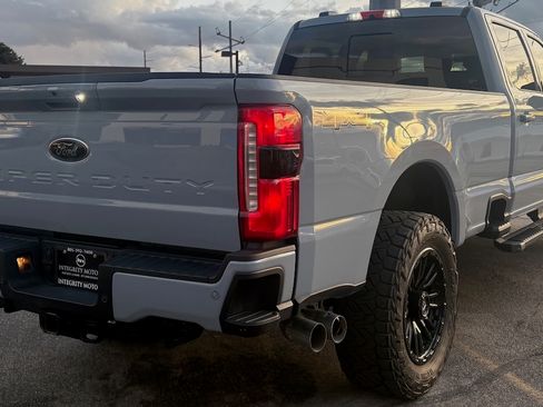Used 2025 Ford F350 Lariat image 7
