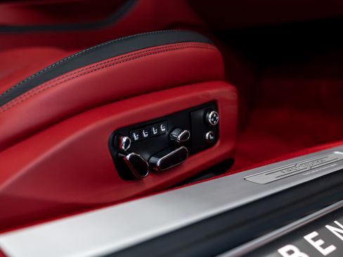 Used 2025 Bentley Continental GTC Speed image 39