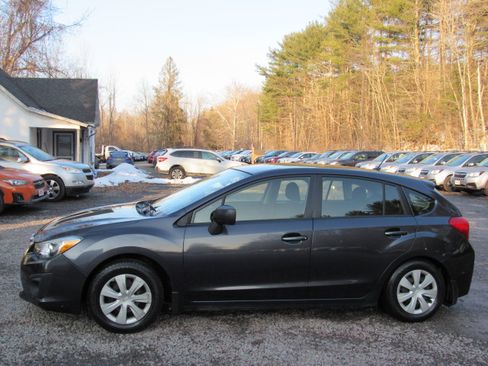 Used 2013 Subaru Impreza 2.0i image 3