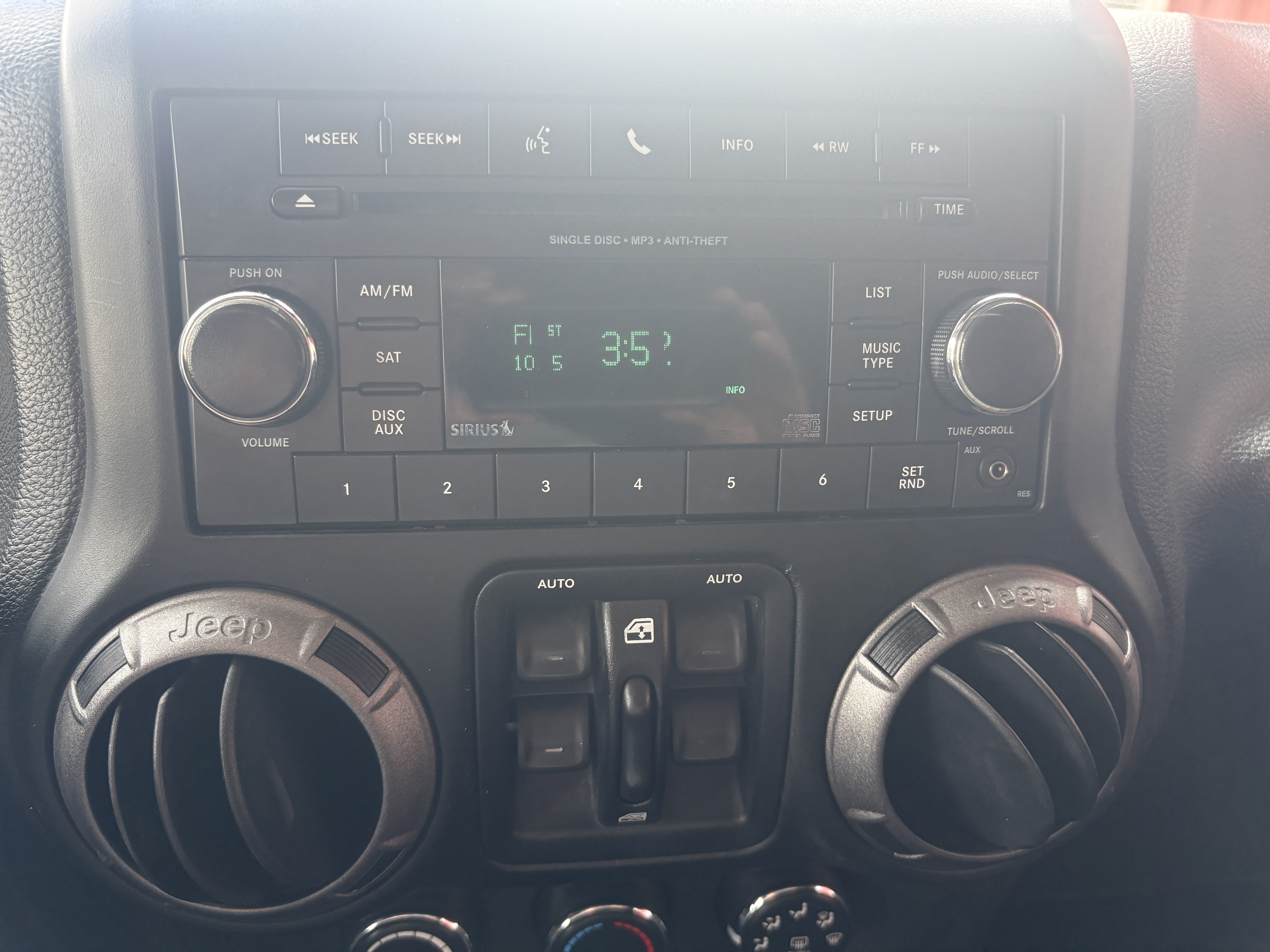 Used 2014 Jeep Wrangler 4WD Unlimited Sport image 17