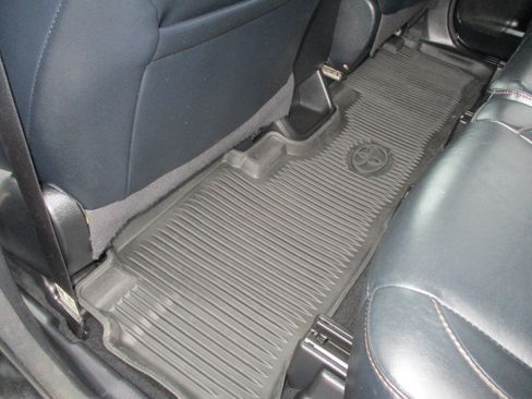 Used 2018 Toyota Highlander XLE image 26