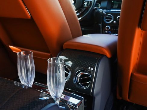 Used 2022 Rolls-Royce Cullinan Black Badge image 20