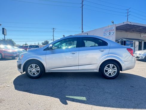 Used 2015 Chevrolet Sonic LT image 3