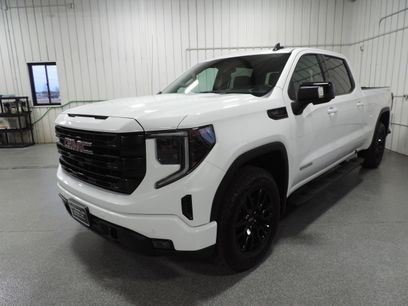Used 2025 GMC Sierra 1500 Elevation