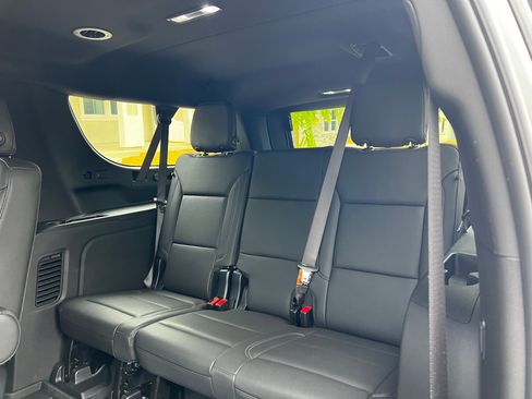 Used 2025 Chevrolet Suburban 4WD Z71 image 20