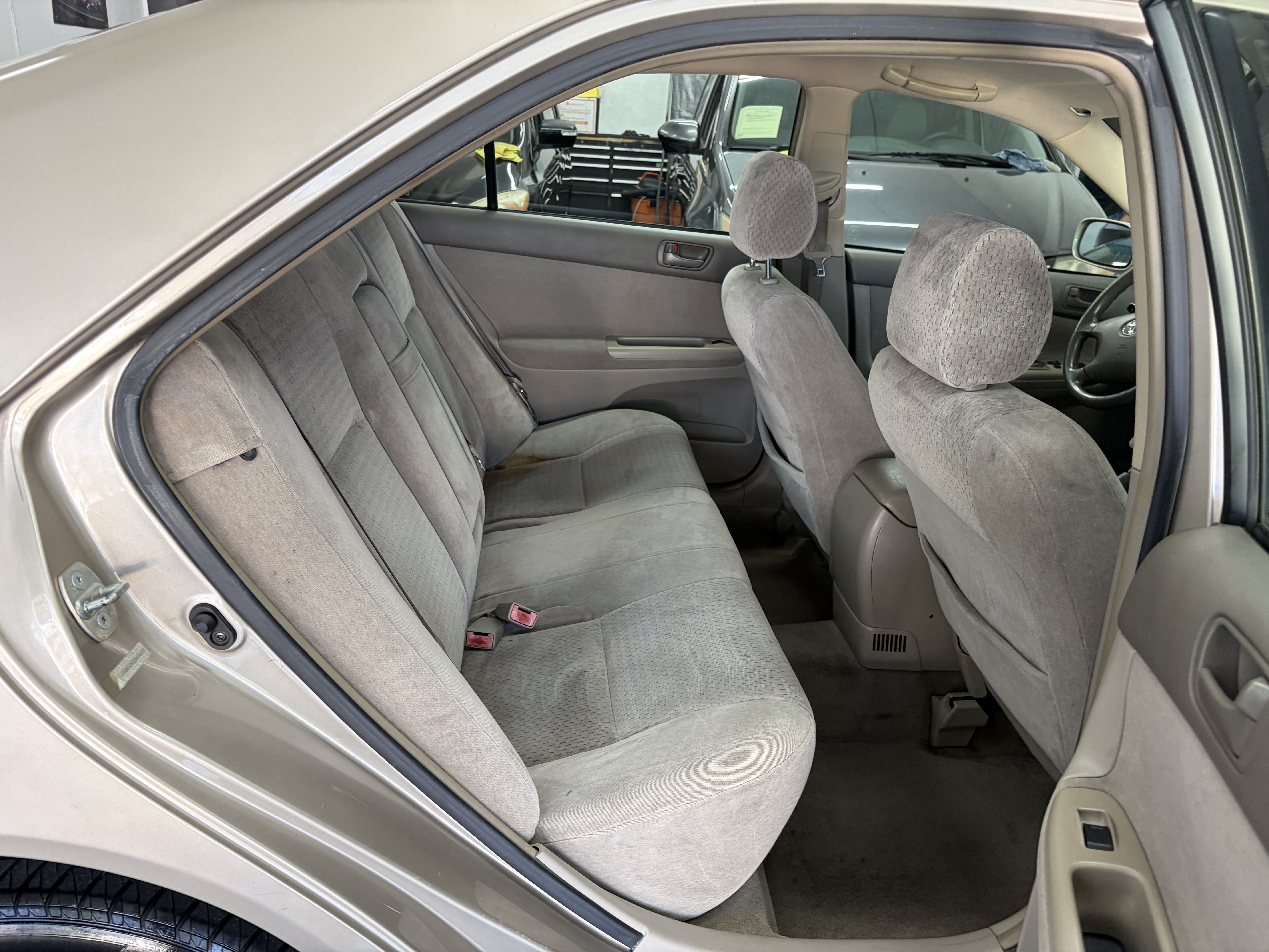 Used 2002 Toyota Camry LE Sedan FWD image 12
