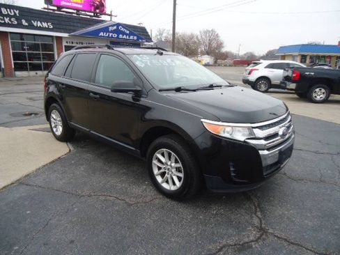 Used 2013 Ford Edge SE image 2