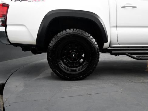 Used 2019 Toyota Tacoma TRD Off-Road image 22