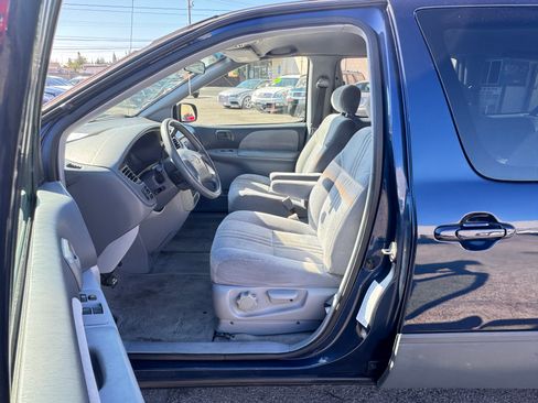 Used 2003 Toyota Sienna CE image 12