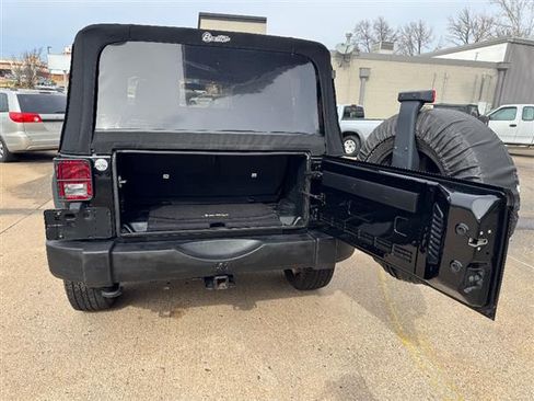 Used 2016 Jeep Wrangler Sport image 5