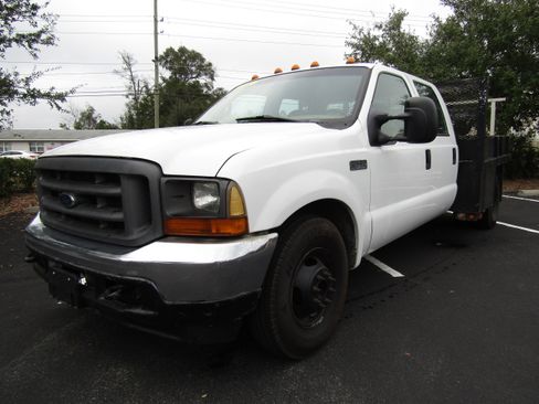 Used 1999 Ford F350 XL image 2