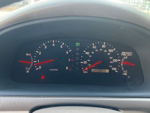 Used 2000 Lexus ES 300 FWD image 13