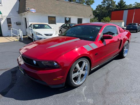 Used 2010 Ford Mustang GT Premium RWD image 32