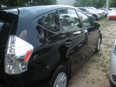 Used 2012 Toyota Prius V Four Wagon 4D FWD image 4