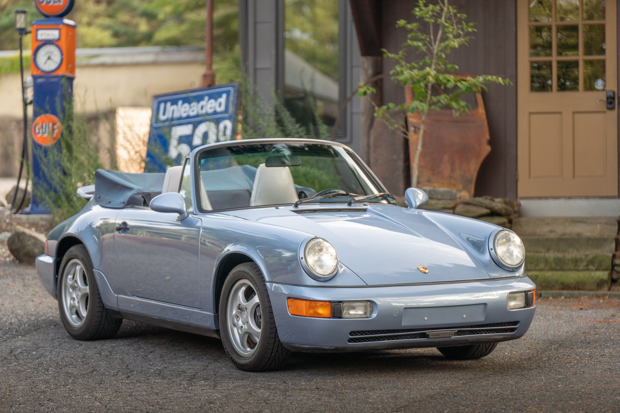 Used 1992 Porsche 911 Cabriolet image 2