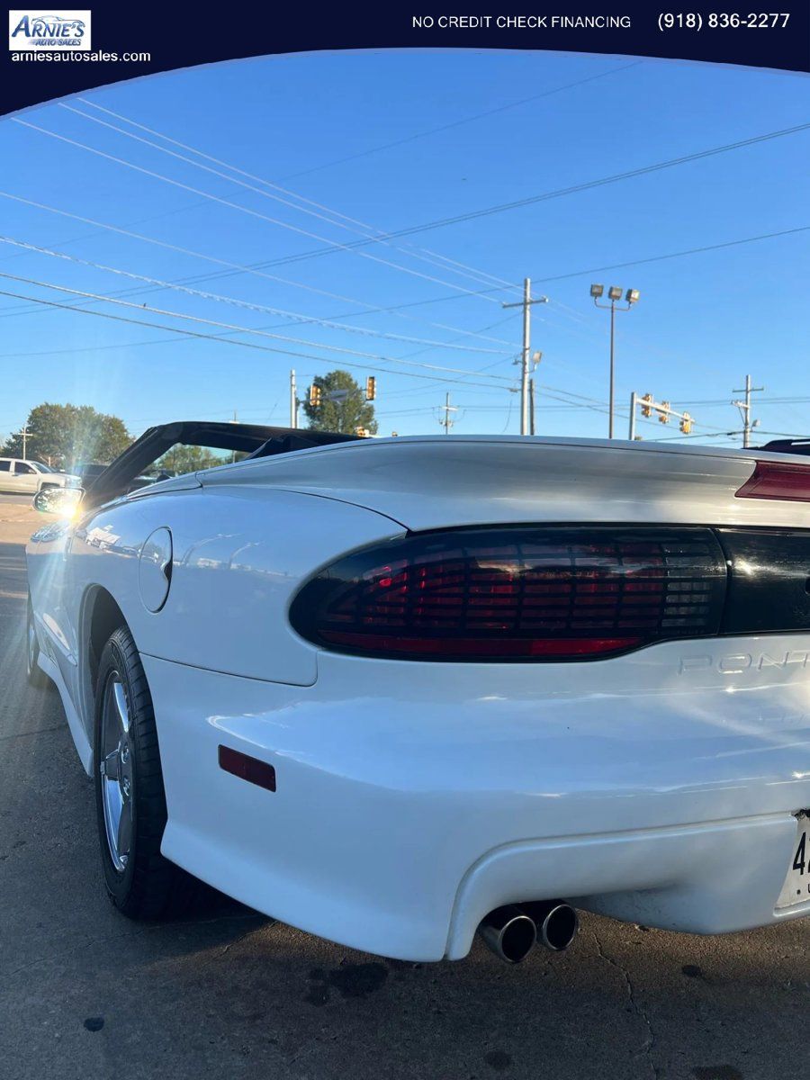 Used 1996 Pontiac Firebird Trans Am RWD image 4