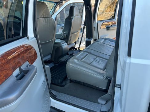 Used 2002 Ford F350 Lariat image 16