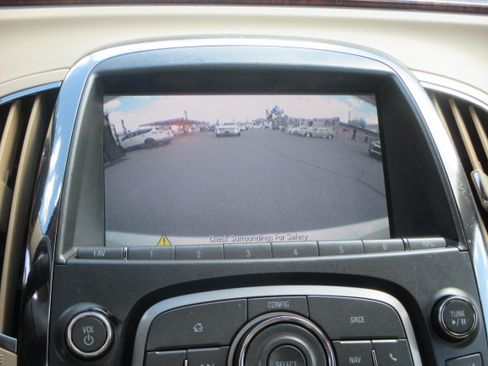 Used 2013 Buick LaCrosse Touring image 6