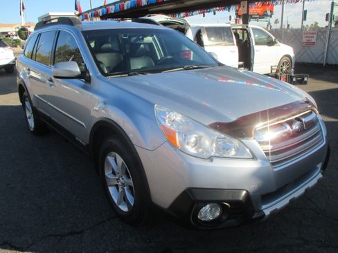 Used 2014 Subaru Outback 2.5i Limited image 14