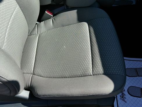 Used 2015 Ford F150 XLT image 42